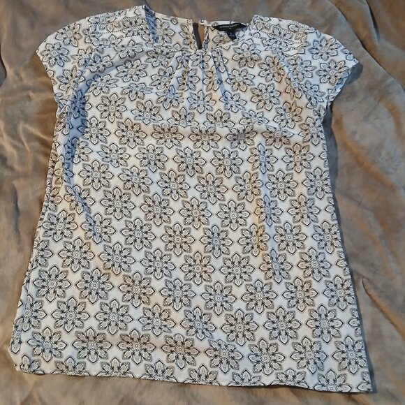 Banana Republic Factory Women's Medallion / Floral Cap Sleeve Top SZ S - Picture 1 of 8